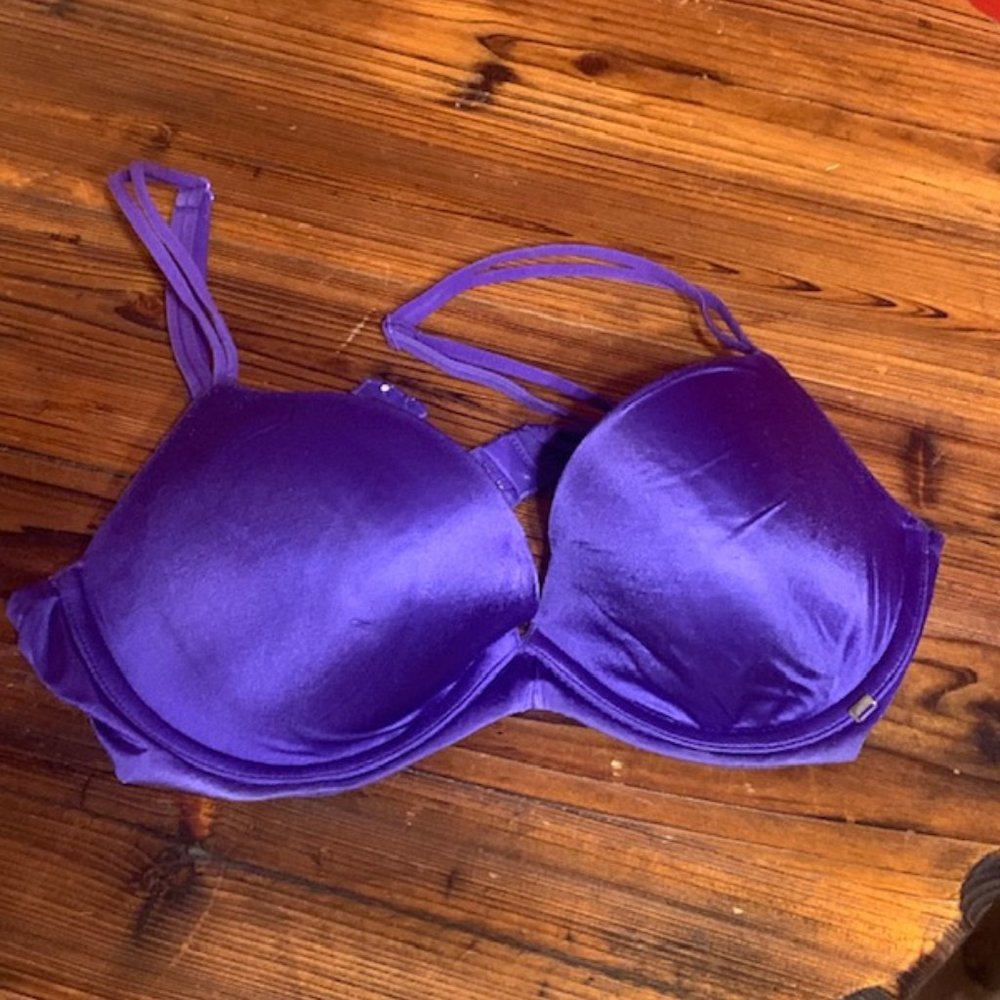 Victoria's Secret Very Sexy Lightly Lined Plunge - Gorgeous Purple - 34C